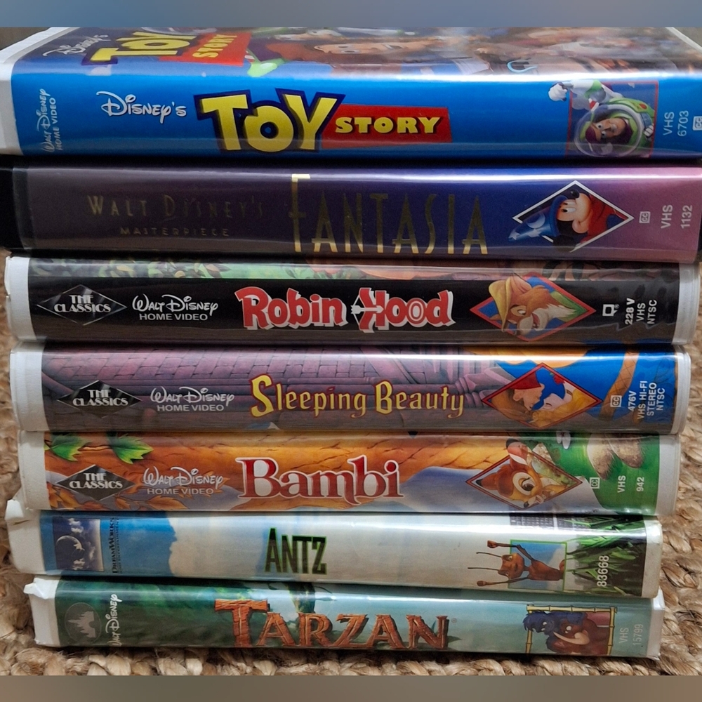Qty 7 DISNEY Vhs Tapes Sleeping Beauty,toy Story,tarzan,antz,bambi,fantasia,